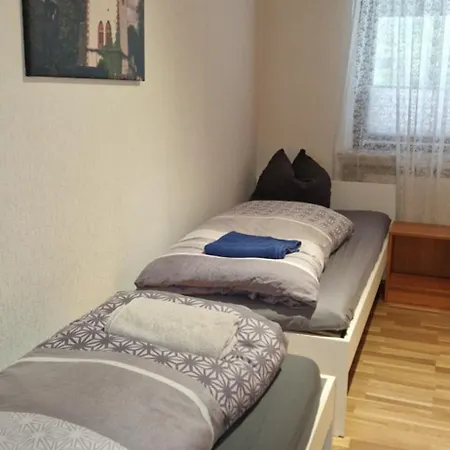Ruhige Zentral Gelegene Fewo Mit 4 Schlafzimmern Fuer Monteure In Ingelheim Am Rhein