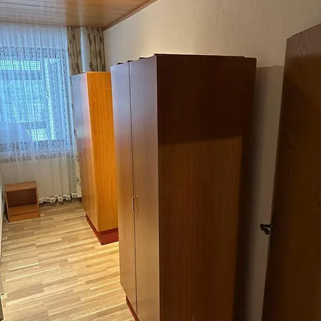 Ruhige Zentral Gelegene Mit 4 Schlafzimmern Fuer Monteure In * אינגלהיים אם ריין