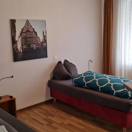 Ruhige Zentral Gelegene Fewo Mit 4 Schlafzimmern Fuer Monteure In Ingelheim Am Rhein *