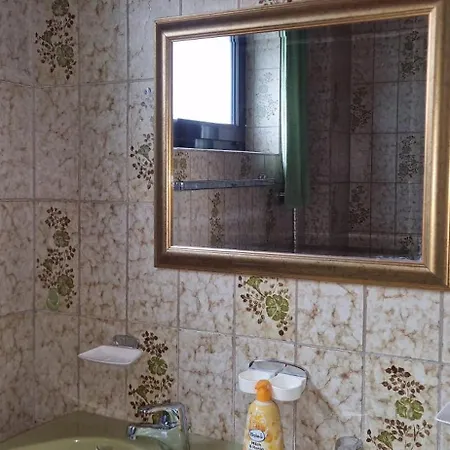 Ruhige Zentral Gelegene Fuer Monteure In *