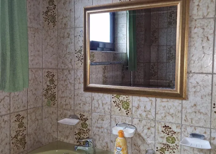 Ruhige Zentral Gelegene Fuer Monteure In *